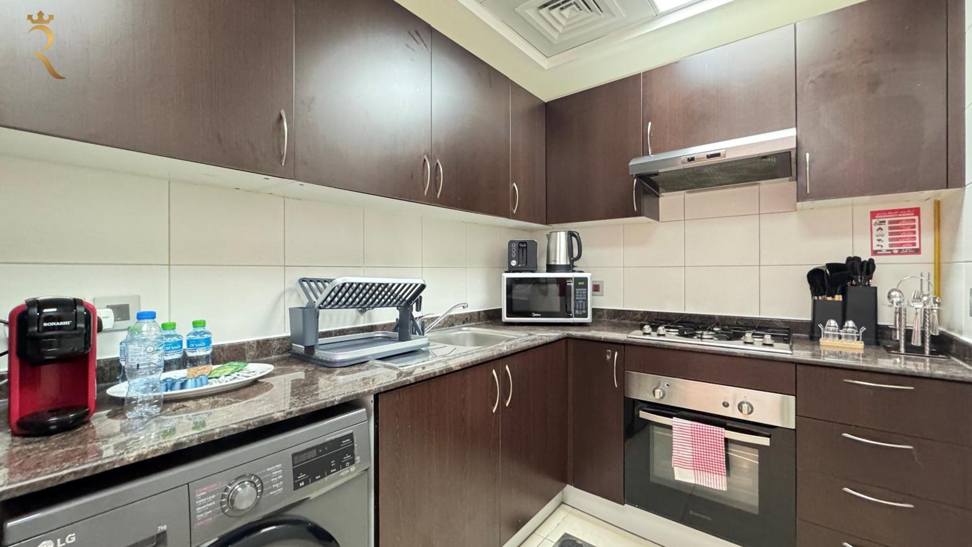 Relaxing 1br Retreat With Pool In Mangrove Al Reem Apartment