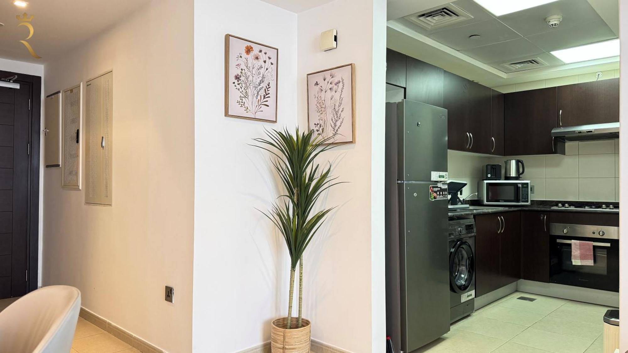 Relaxing 1br Retreat With Pool In Mangrove Al Reem *